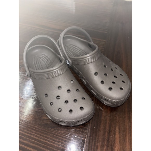 CROCS Shoes - 🐊 Original Crocs classic clog  Men's 6; Women's 8  NEW NWOT